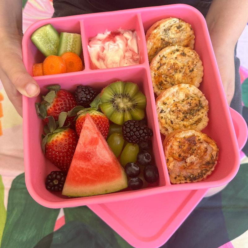 Adventure Snacks Large Square Bento- flamingo pink