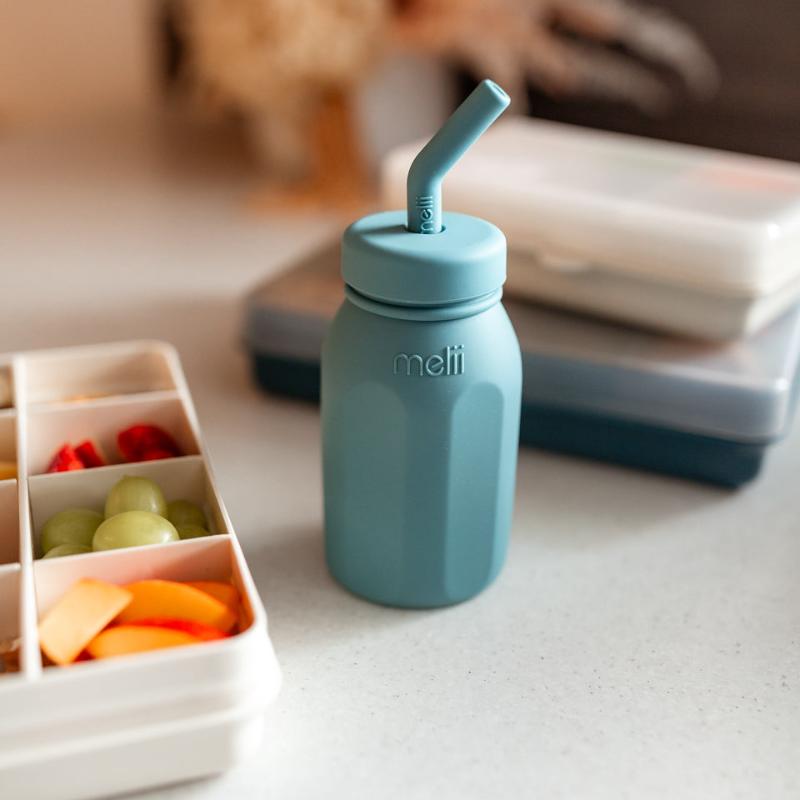 Melii silicone straw bottle